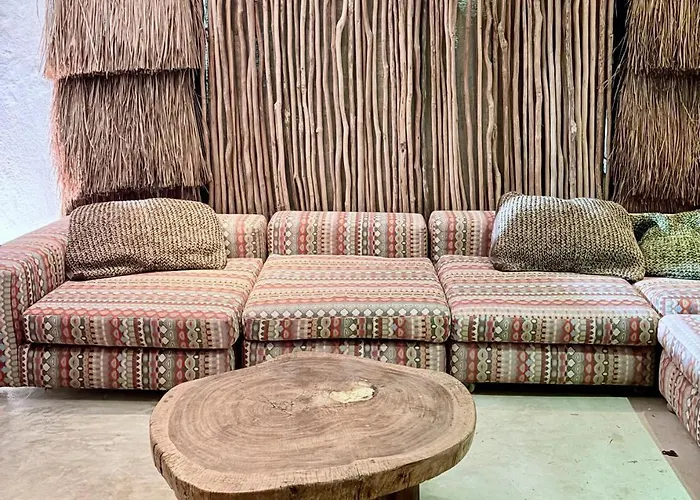 Aqua Viva 4*